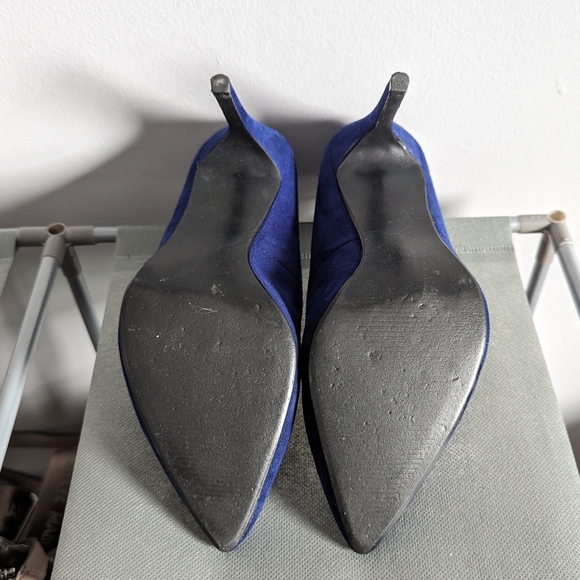 🛍️$5 Promo🛍️Blue Faux Suede Shoes - Picture 8 of 10